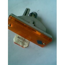 MB283762 MİTSUBİSHİ LANCER 86 SAĞ TAMPON UZUN SİNYAL